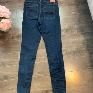 Levi’s 720 high rise super skinny
